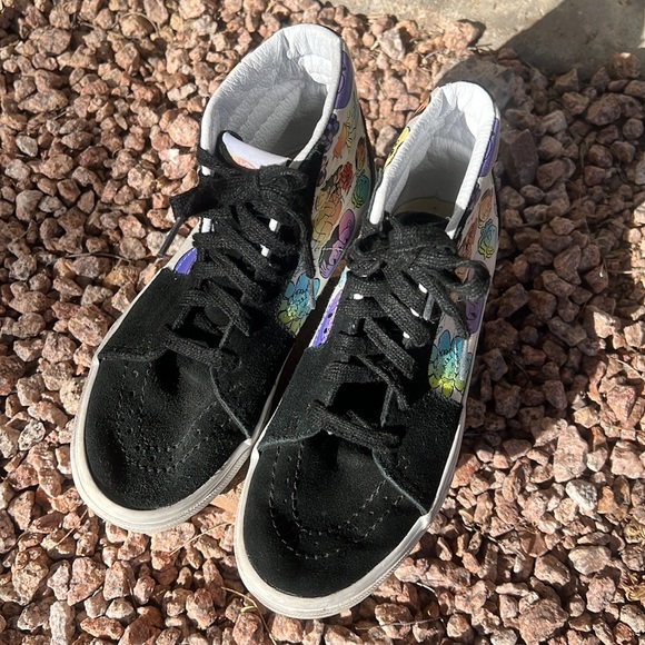 Vans Kids Sk8-Hi Cultivate Care Floral Black & White Skate Shoes, Used - Picture 6 of 11